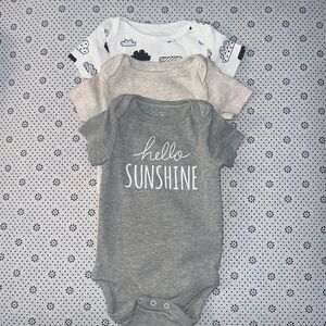 🛍 CUTE LITTLE BABIES ONESIES SIZE 0-3 MONTHS 🛍